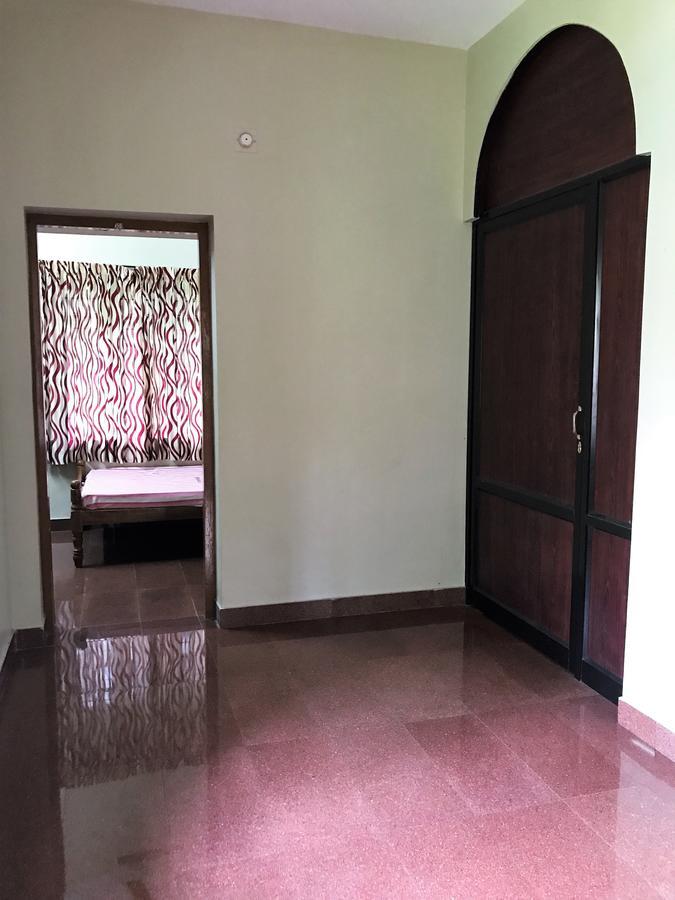 Devanjana Guruvayoor Inn *